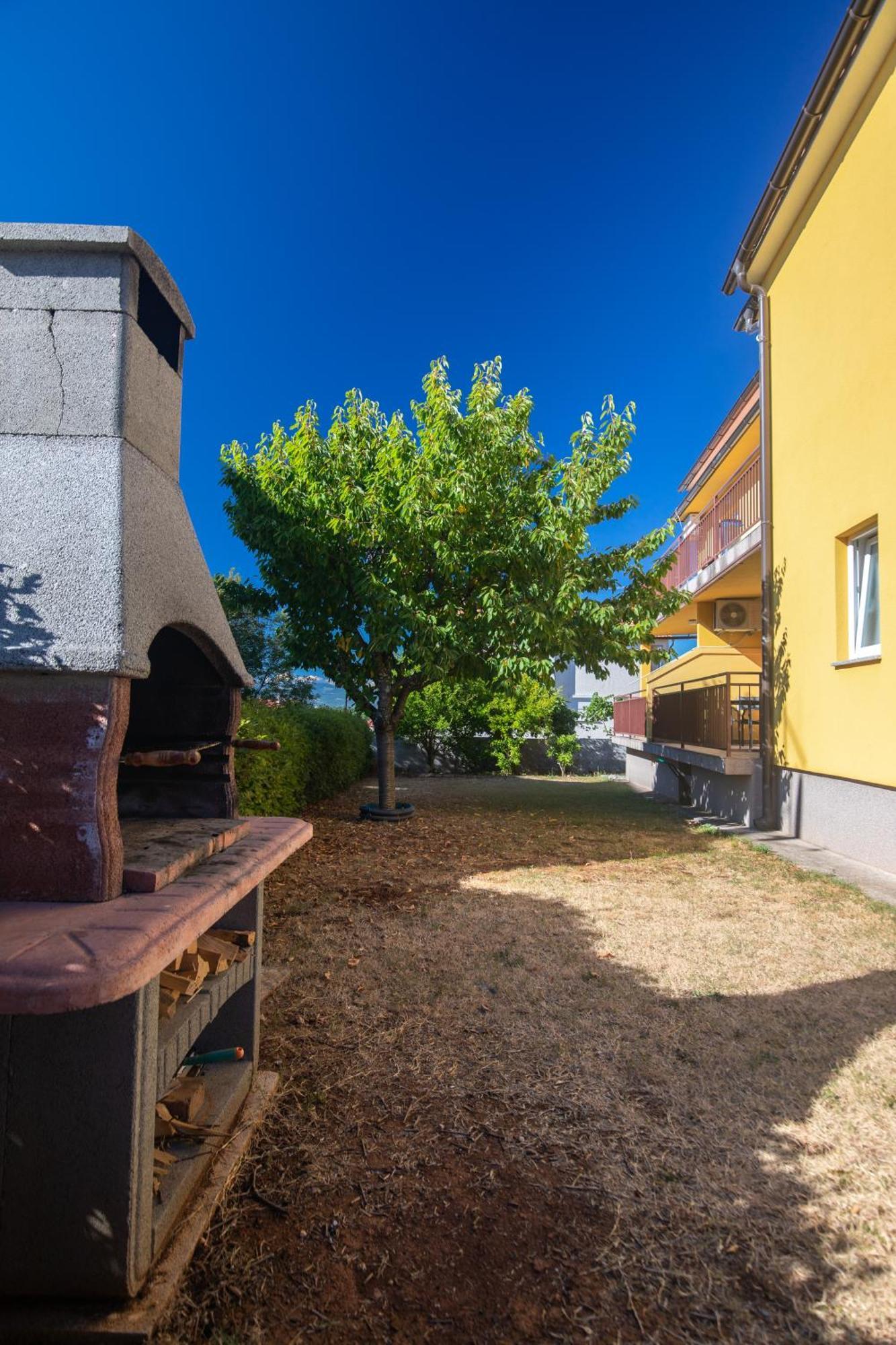 Apartamento Tom'S House Njivice Exterior foto